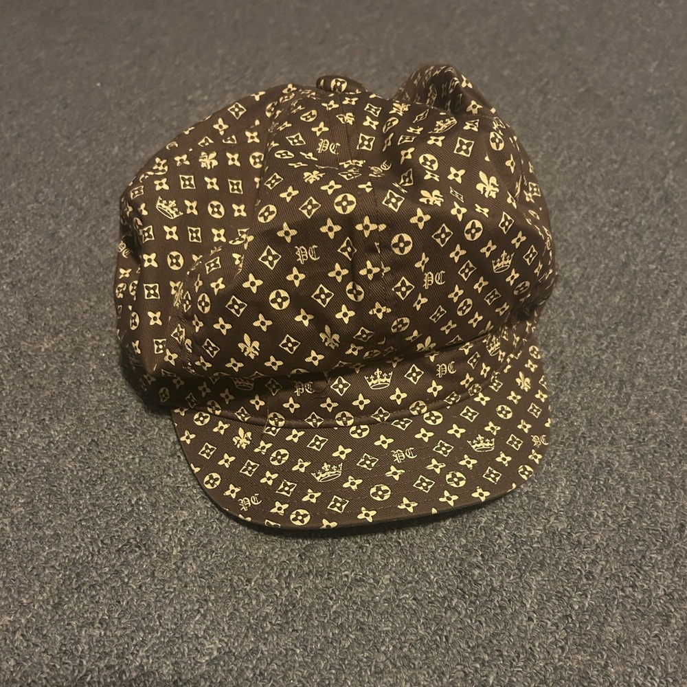 Pink cookie newsie hat.